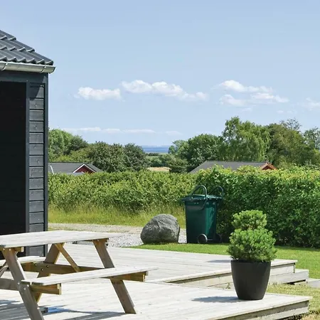 Holiday home Stunning In With Kitchen *